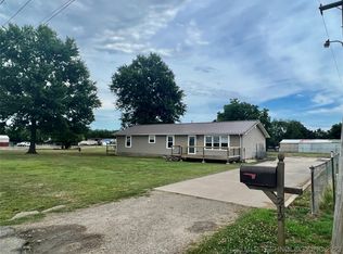 212 W North Ave, Checotah, OK 74426