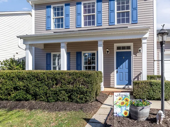 317 Stone Hedge Ct, Holly Springs, NC 27540