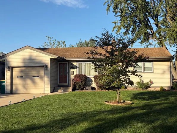 8122 Kooy Dr, Munster, IN 46321