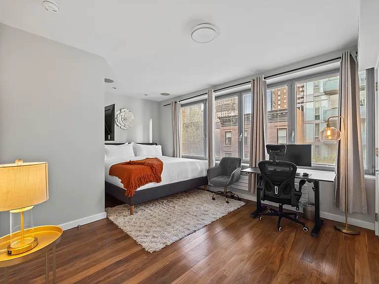 459 W 44th St #C — Photo 28