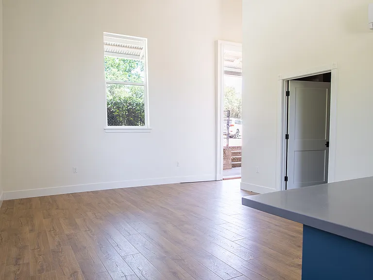 14531 E School St #B — Photo 3