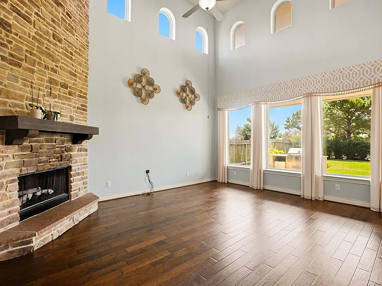 4330 Cobalt Cross St — Photo 19