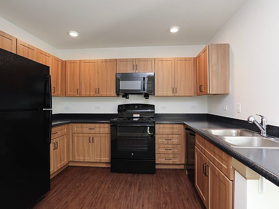 3rd image of 3734 E Vermont St APT 103