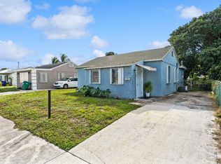641 W 3rd St, Riviera Beach, FL 33404