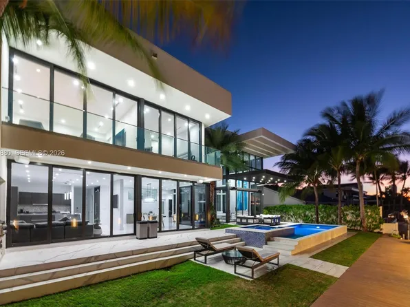 3367 NE 168th St, North Miami Beach, FL 33160