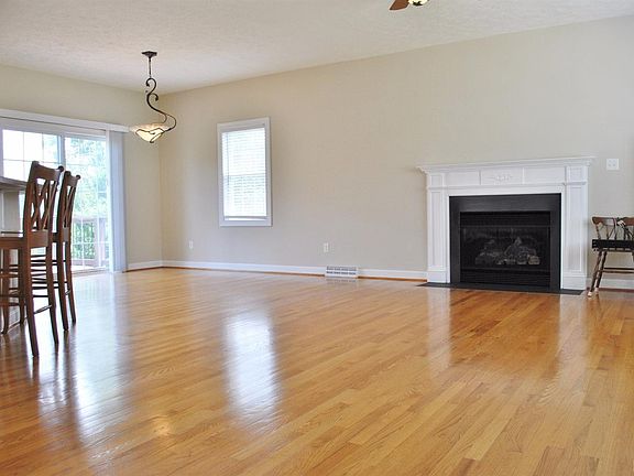 4th image of 139 Russell Springs Dr