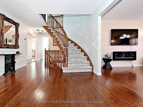 4th image of 48 Haskell Cres