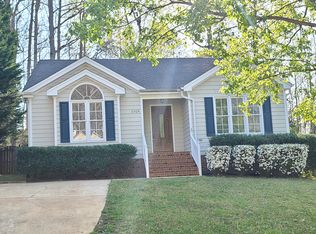 6504 Westborough Dr, Raleigh, NC 27612