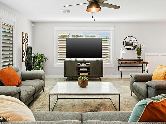 3rd image of 8749 E MONTEBELLO Avenue