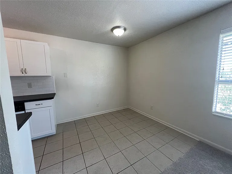 806 Natalie St #D — Photo 3