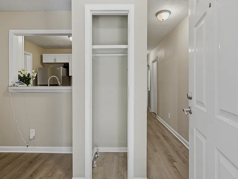 6853 Marlowe Dr — Photo 19