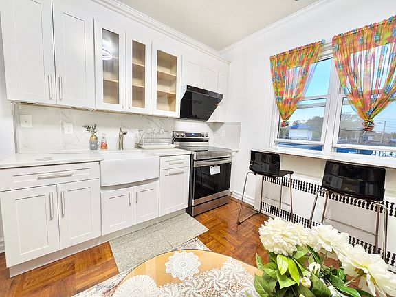 3rd image of 2121 E 29th St #2