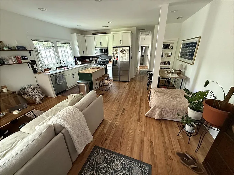 556 Seal Pl NE #B — Photo 4