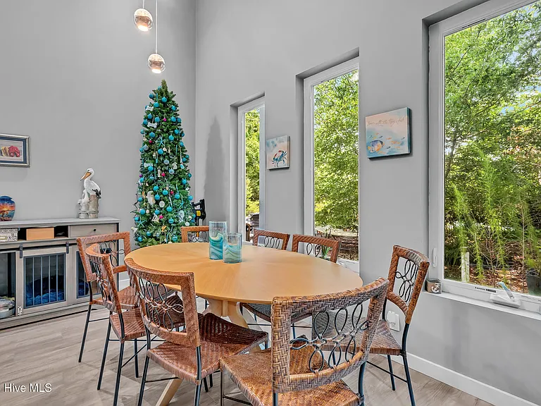 8708 Plantation Dr — Photo 15