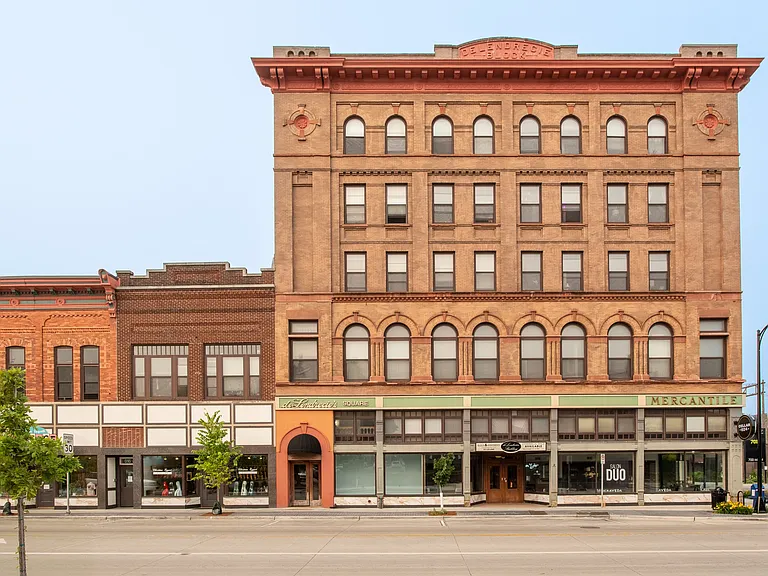 Block 6 Apartments Building