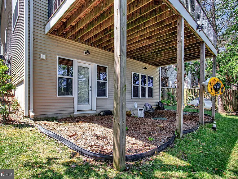 1002 Nabbs Creek Rd — Photo 36
