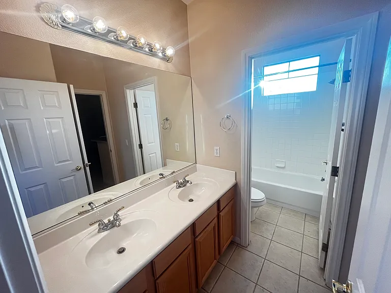 10852 Montasola St — Photo 57
