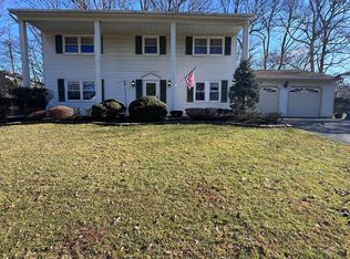 24 Millay Rd, Morganville, NJ 07751