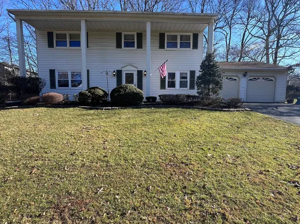 24 Millay Road, Morganville, NJ 07751