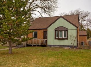 4637 Douglas Ave, Des Moines, IA 50310