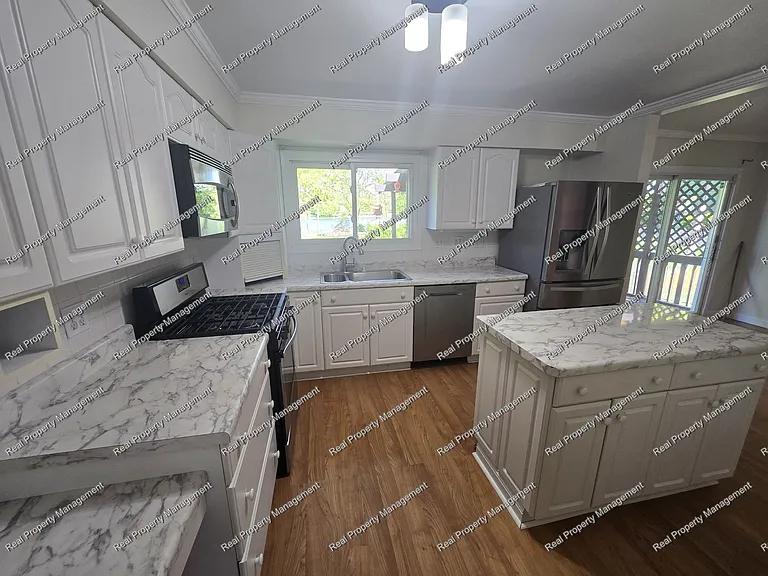 1586 Sunnyslope Dr — Photo 5