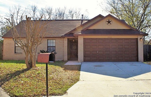 1st image of 5208 Vinecrest Cir