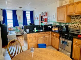 24 Phillips St APT 11, Boston, MA 02114