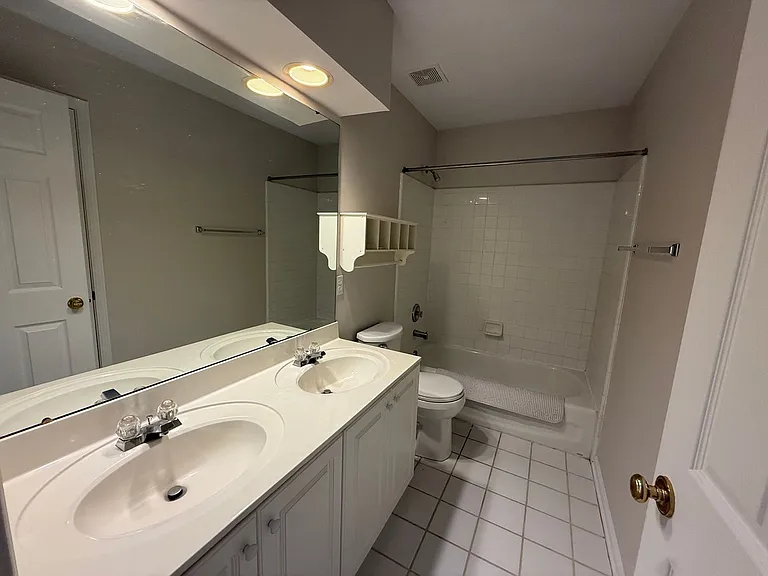 11 Treyburn Ct — Photo 12