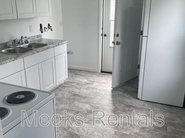 2716 Knox Ave, Saint Albans, WV 25177