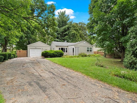 4th image of 22314 W Terry Dr N