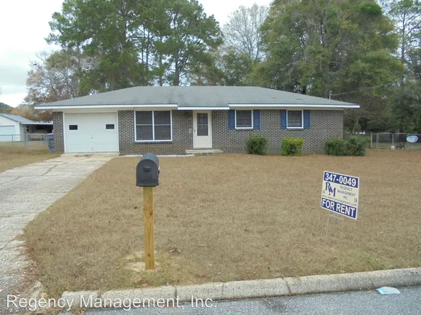 5 Verna Cir, Daleville, AL 36322