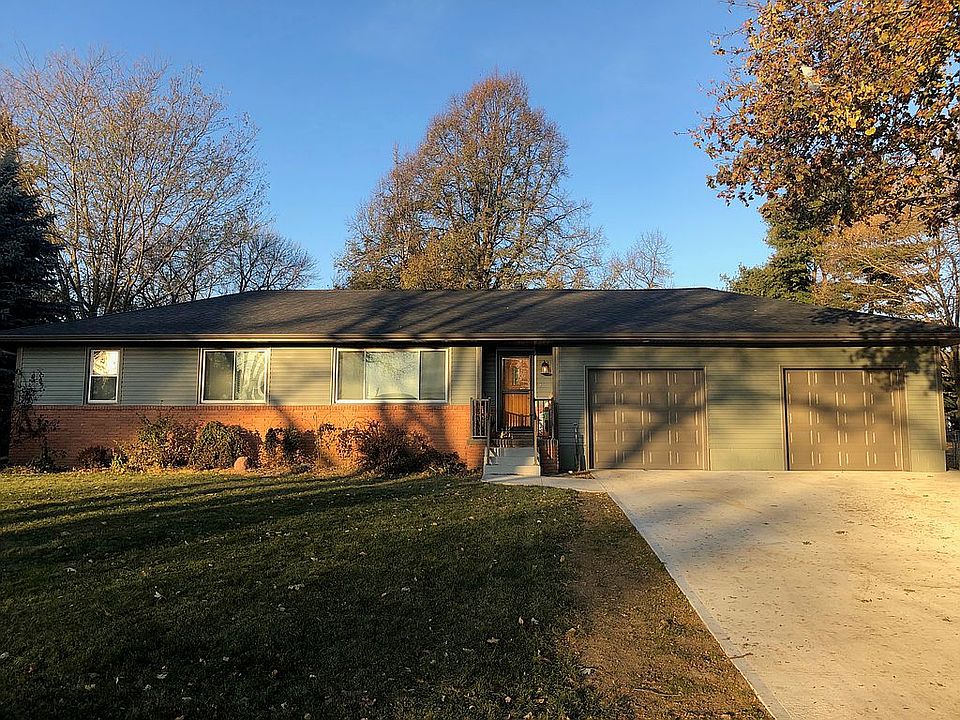 2nd image of 715 N 8th St