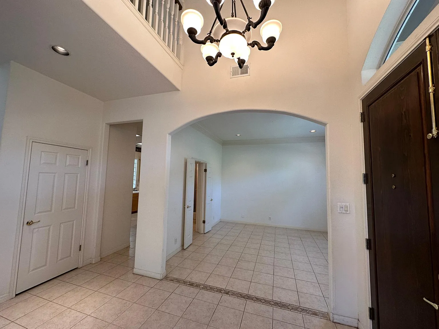 3 bed, 3.5 bath, 2668 sqft, $2,795 — Photo 4