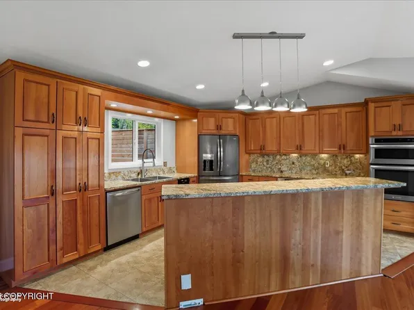 9630 Arlene Dr, Anchorage, AK 99502