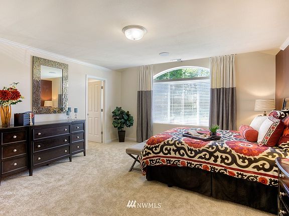 3rd image of 2740 Cassius Street NE #177