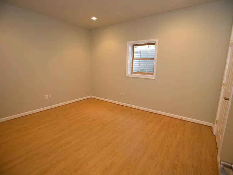 2339 Sandburg St — Photo 33