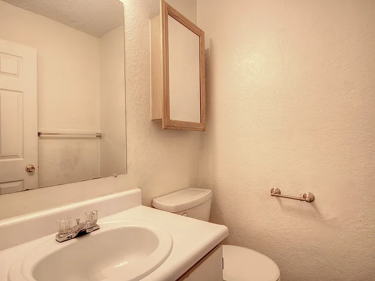 1801 W John St — Photo 4