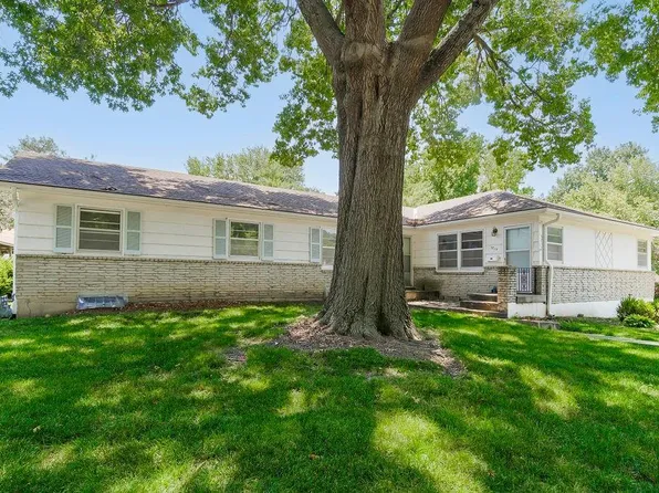 5717 W 97th St, Overland Park, KS 66207