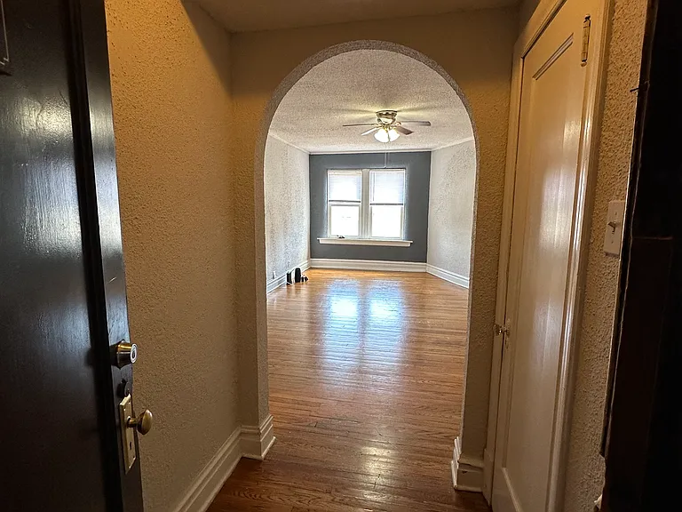 7355 Lindell Blvd #201 — Photo 7