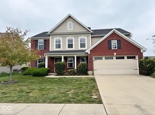 2570 Falcon Dr, Greenwood, IN 46143