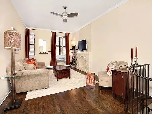 425 West 24th Street image 1 of 6