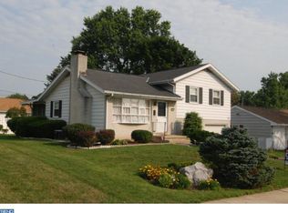 3043 Saint Albans Dr, Reading, PA 19608