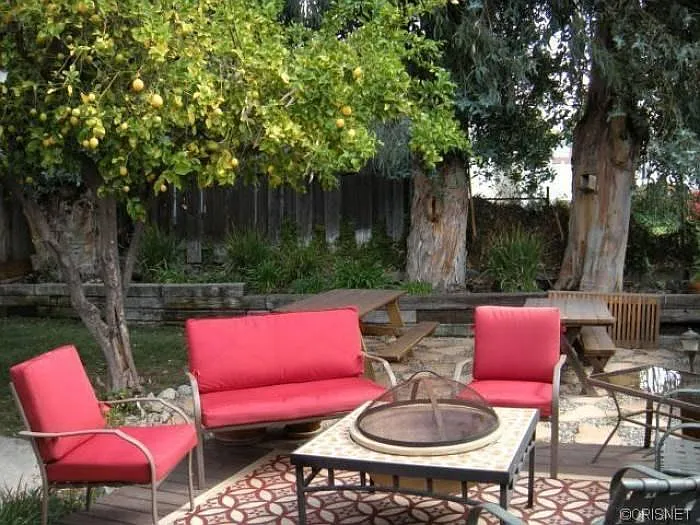 2 bed, 913 sqft, $3,600 — Photo 3