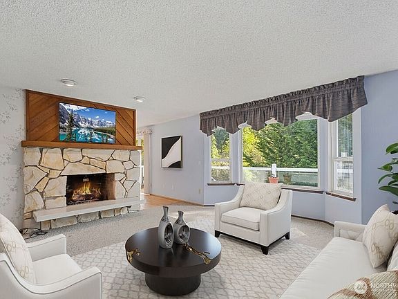 3rd image of 11213 98th Avenue SW