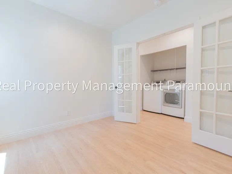 1867 S Redondo Blvd — Photo 19
