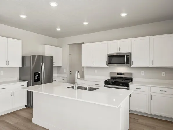 856 N 260 E, Santaquin, UT 84655