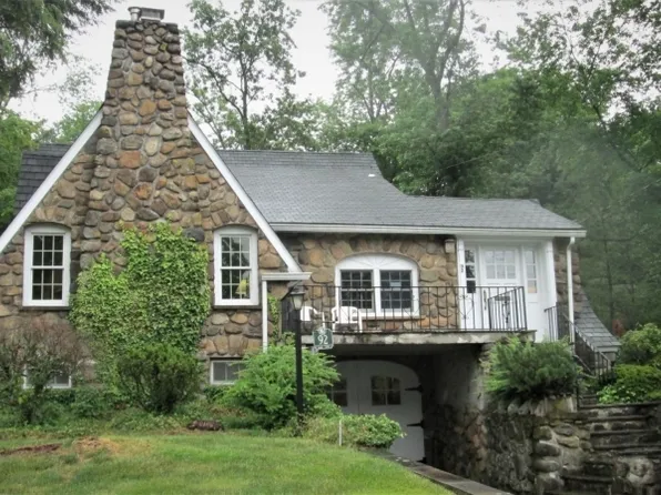 92 Lake Dr E, Wayne Twp., NJ 07470