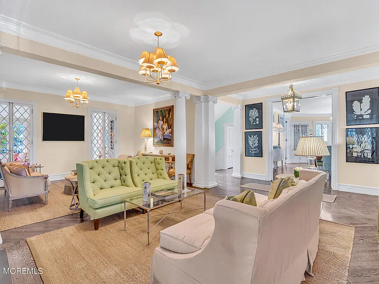 207 Monmouth Ave — Photo 9