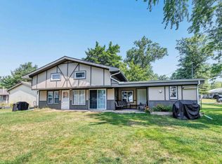 W5873 Sunset Cir, Shawano, WI 54166