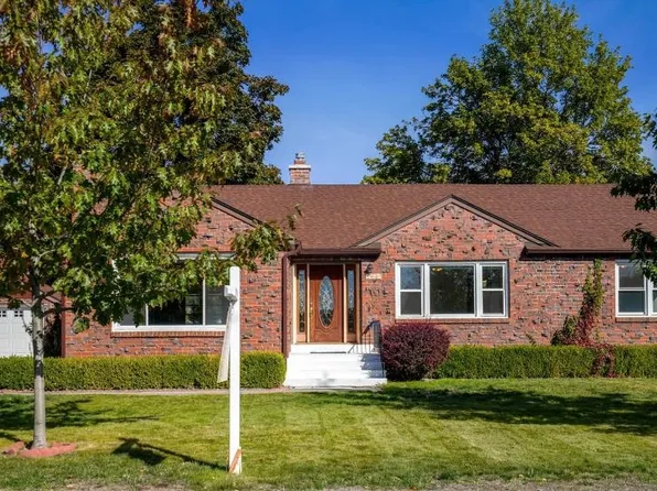 9607 E Upriver Dr, Spokane, WA 99206